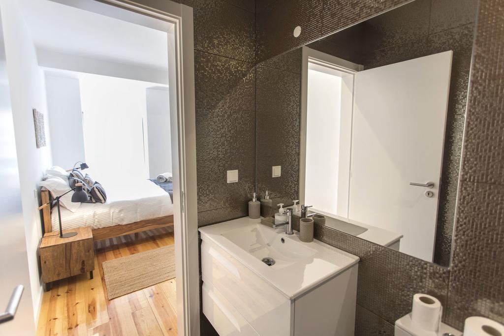 Lovelystay - Cais Apartment River View Лиссабон Экстерьер фото