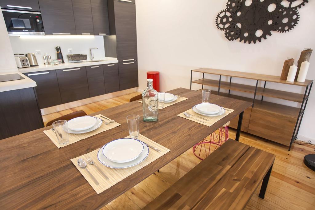 Lovelystay - Cais Apartment River View Лиссабон Экстерьер фото
