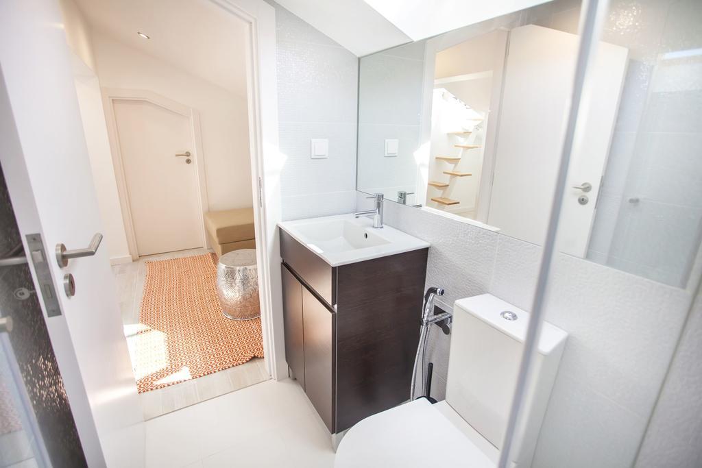 Lovelystay - Cais Apartment River View Лиссабон Экстерьер фото