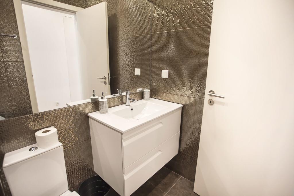 Lovelystay - Cais Apartment River View Лиссабон Экстерьер фото