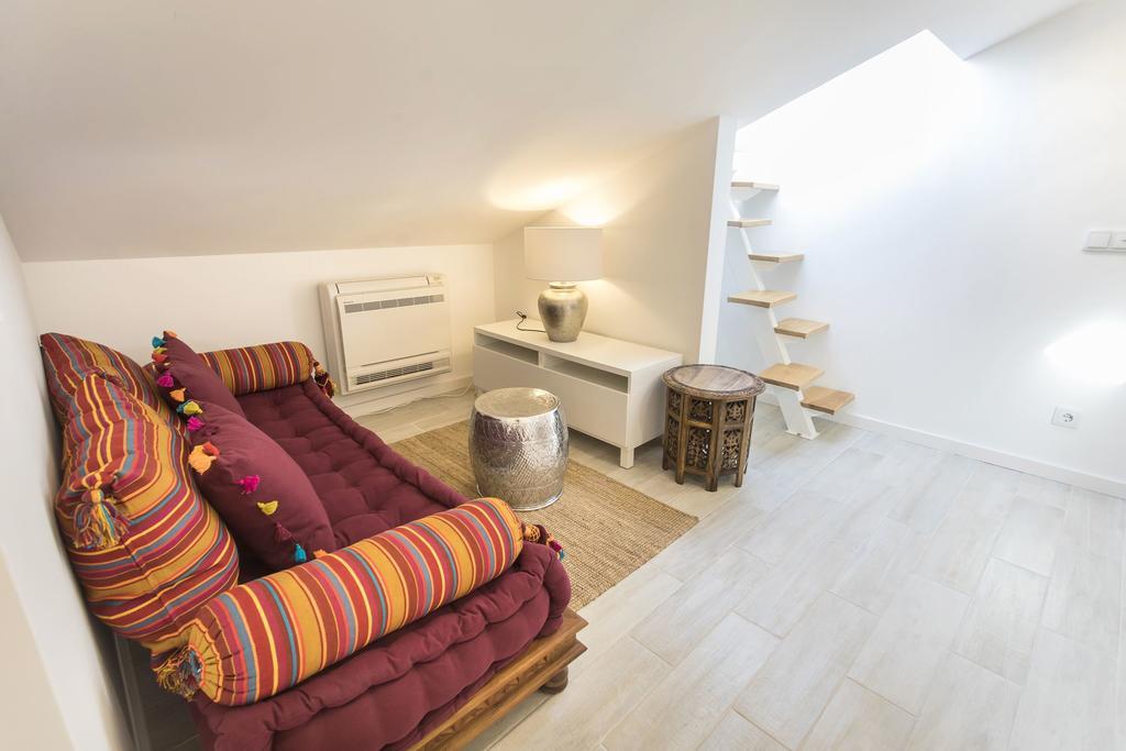 Lovelystay - Cais Apartment River View Лиссабон Экстерьер фото